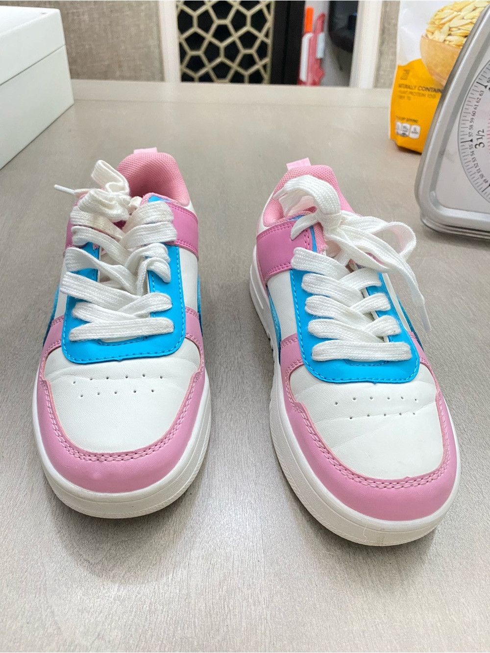 Link Kids White Pink and Blue Casual Sneakers